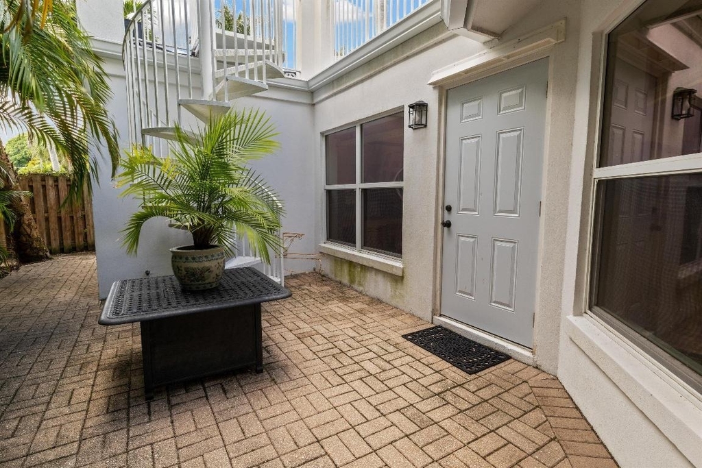 202 32nd Street - Photo 7
