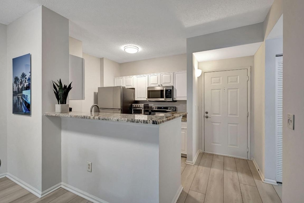 630 S Sapodilla Avenue - Photo 9