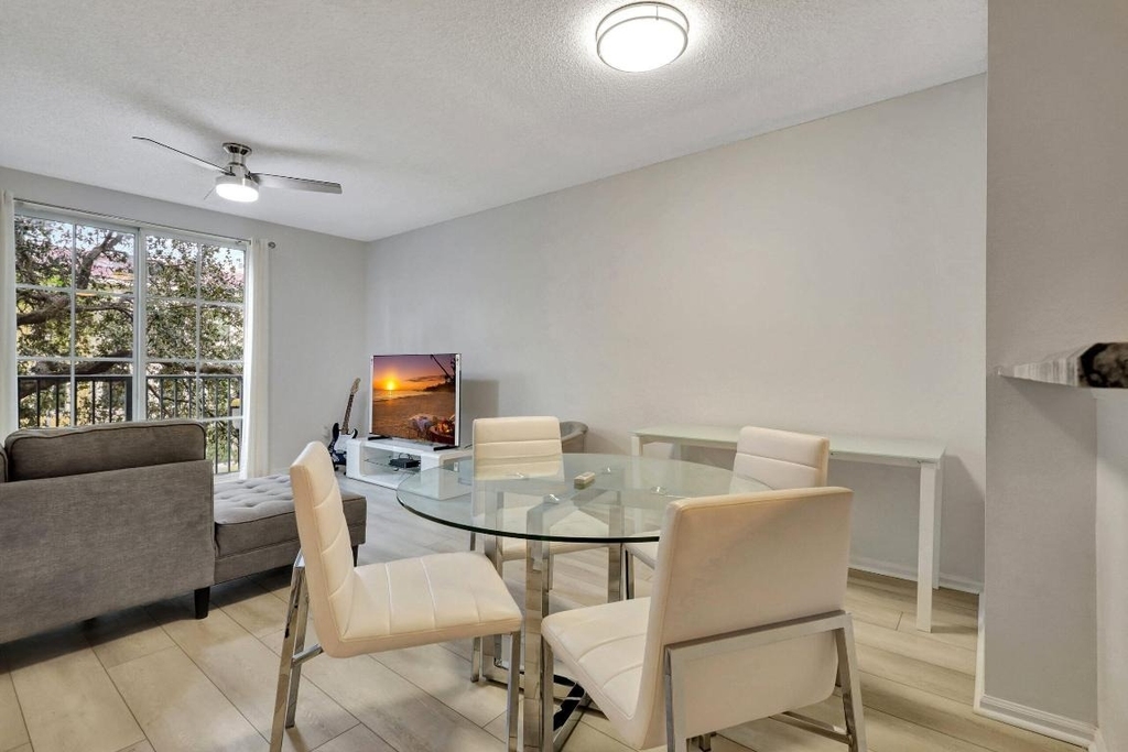 630 S Sapodilla Avenue - Photo 1