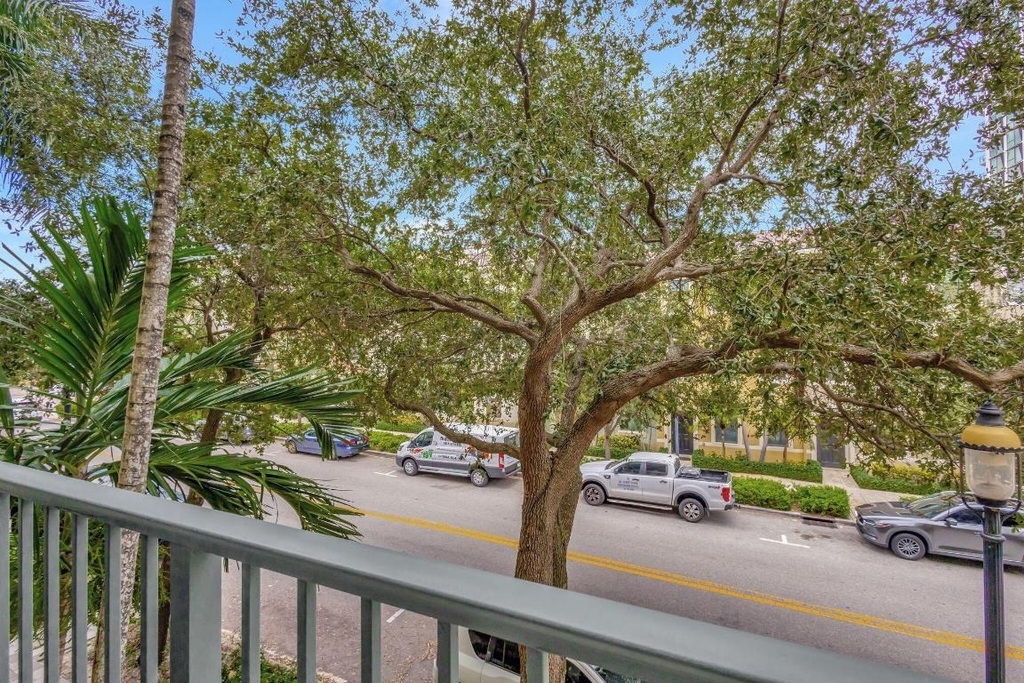 630 S Sapodilla Avenue - Photo 17