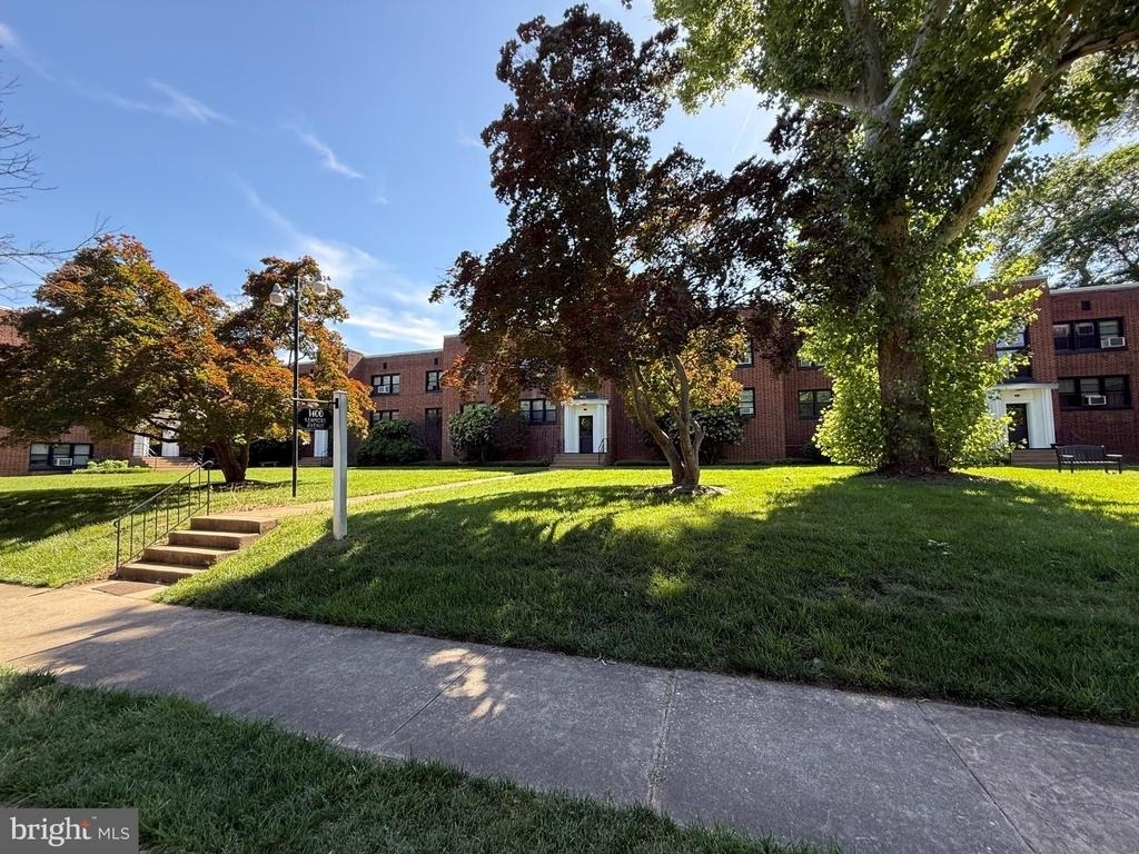 1400 Kenmore Avenue - Photo 0