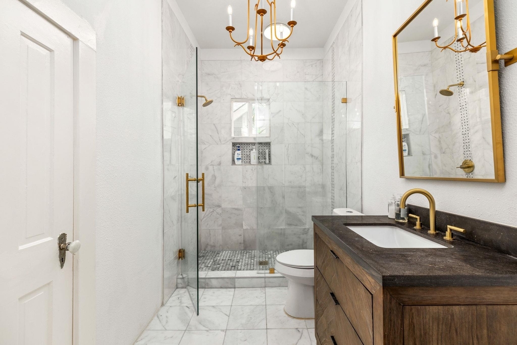 110 E Craig Pl - Photo 11