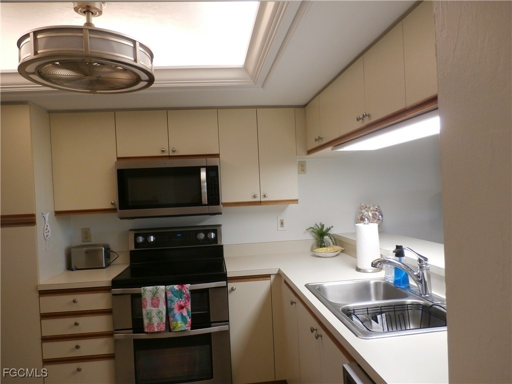 16470 Kelly Cove Drive - Photo 4