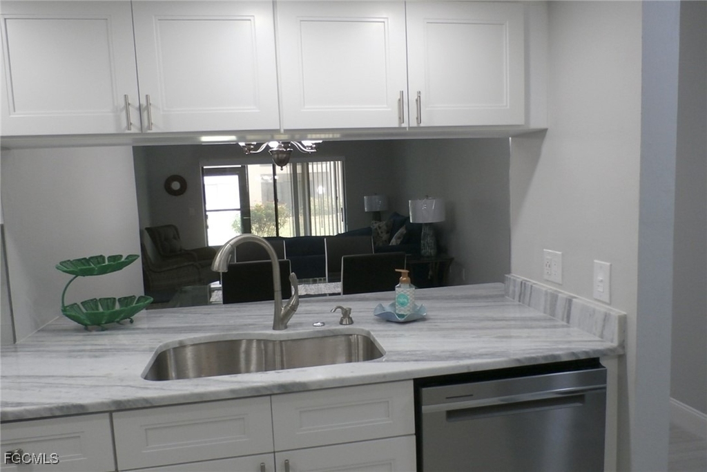 11110 Caravel Circle - Photo 13