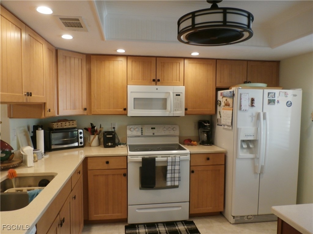 11140 Caravel Circle - Photo 9