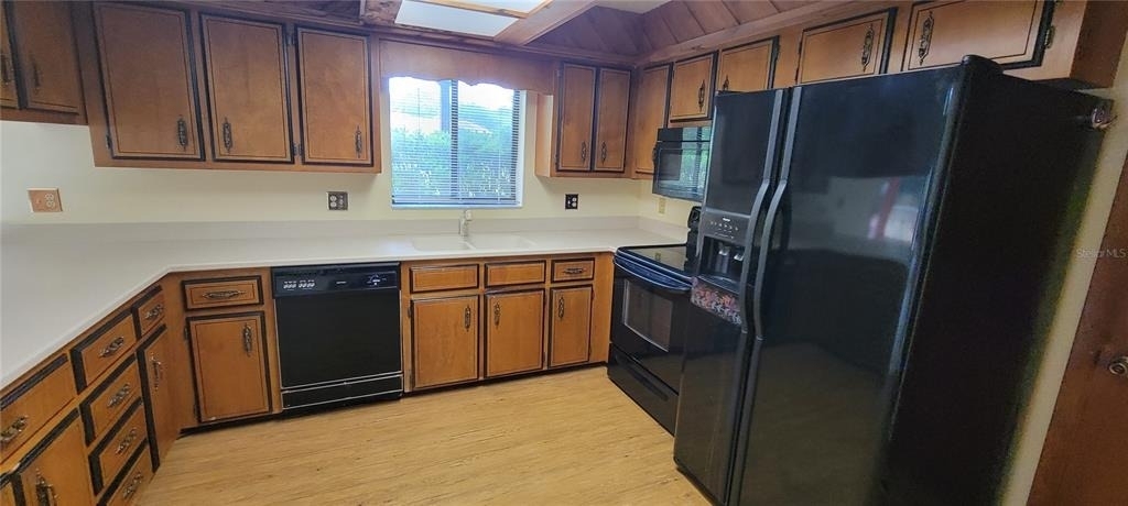 1631 Nw 94th Street - Photo 8