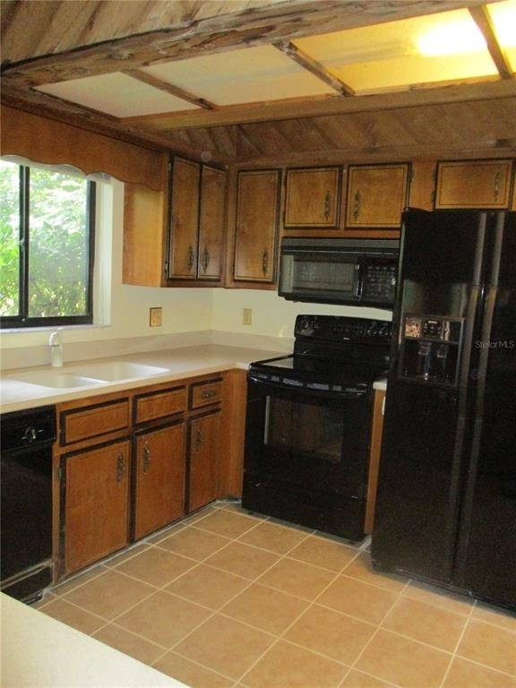 1631 Nw 94th Street - Photo 4