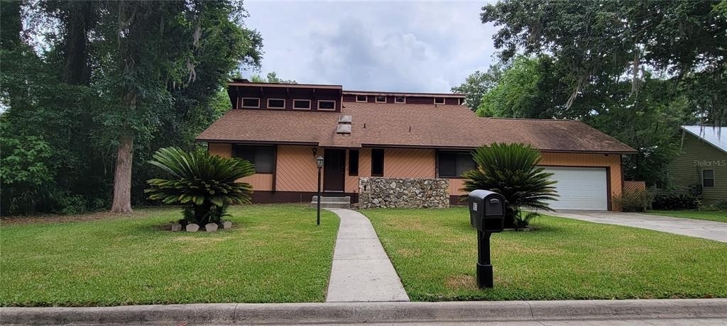 1631 Nw 94th Street - Photo 0