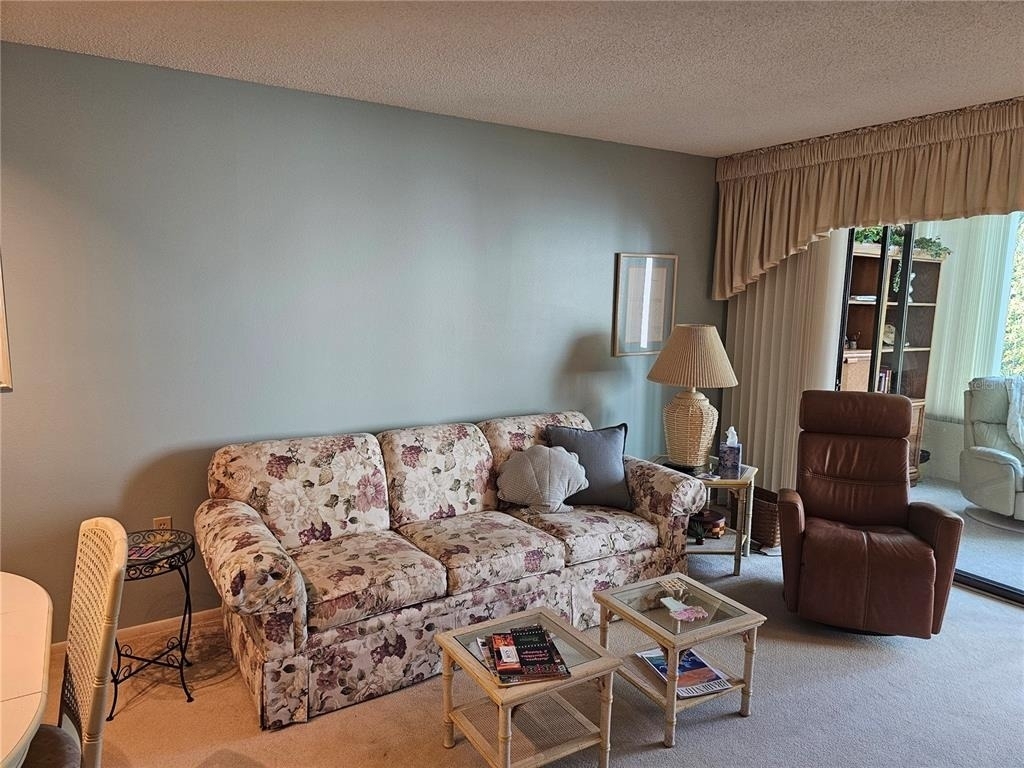 586 Lakeside Drive - Photo 2