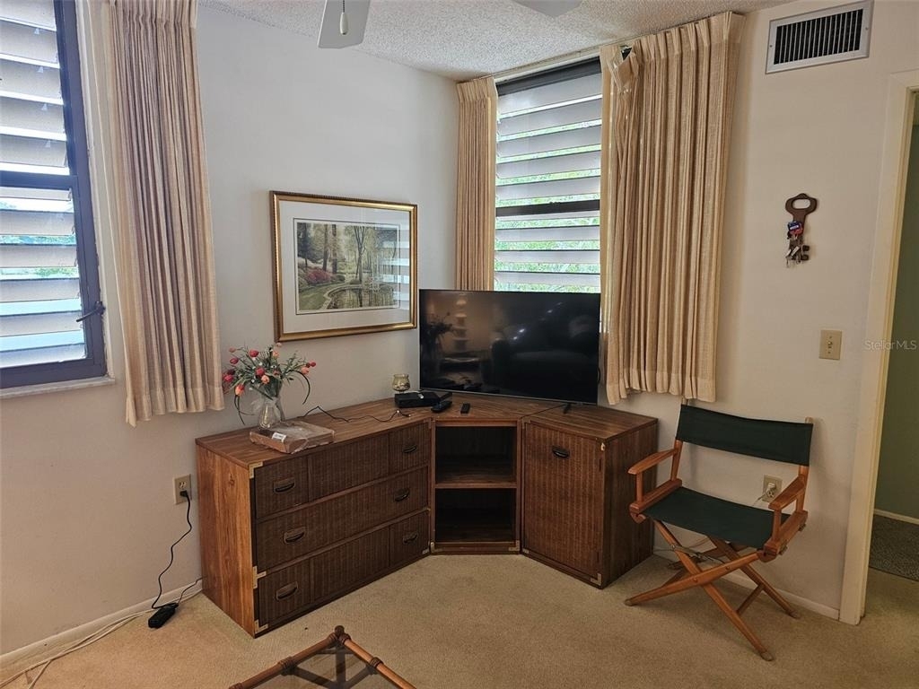 586 Lakeside Drive - Photo 18