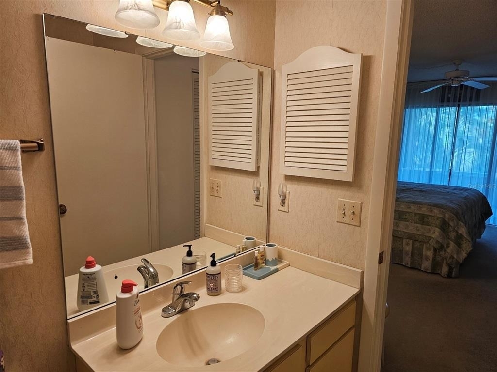 586 Lakeside Drive - Photo 16
