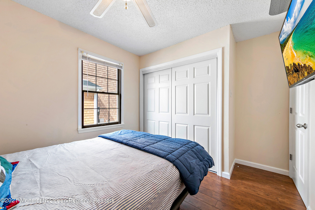 31 Peggy Lane - Photo 16