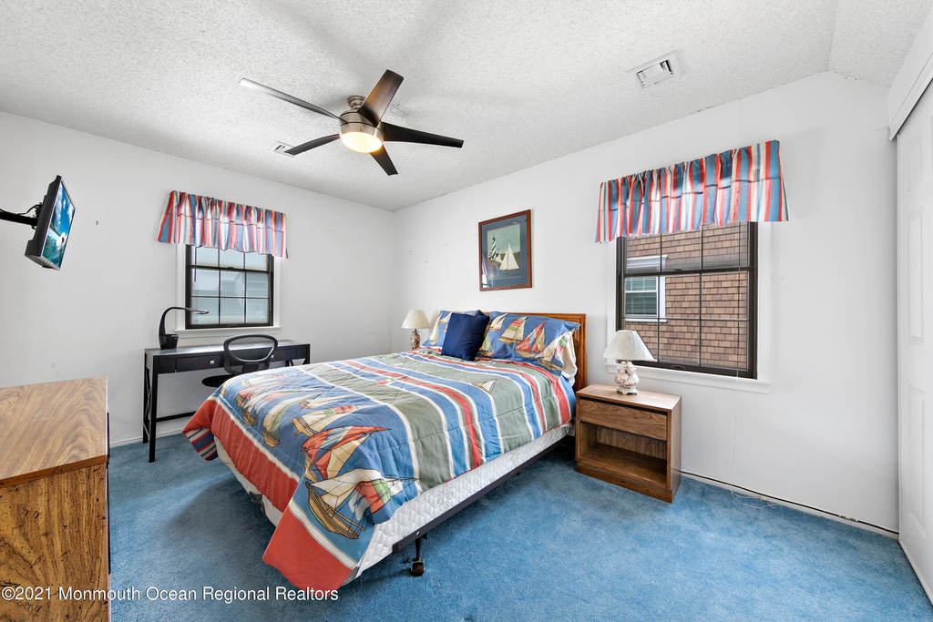31 Peggy Lane - Photo 17