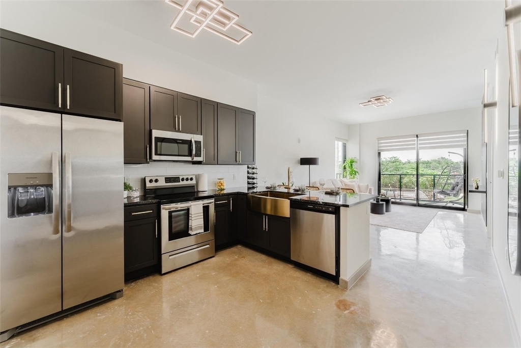 2750 Griffin Road - Photo 4