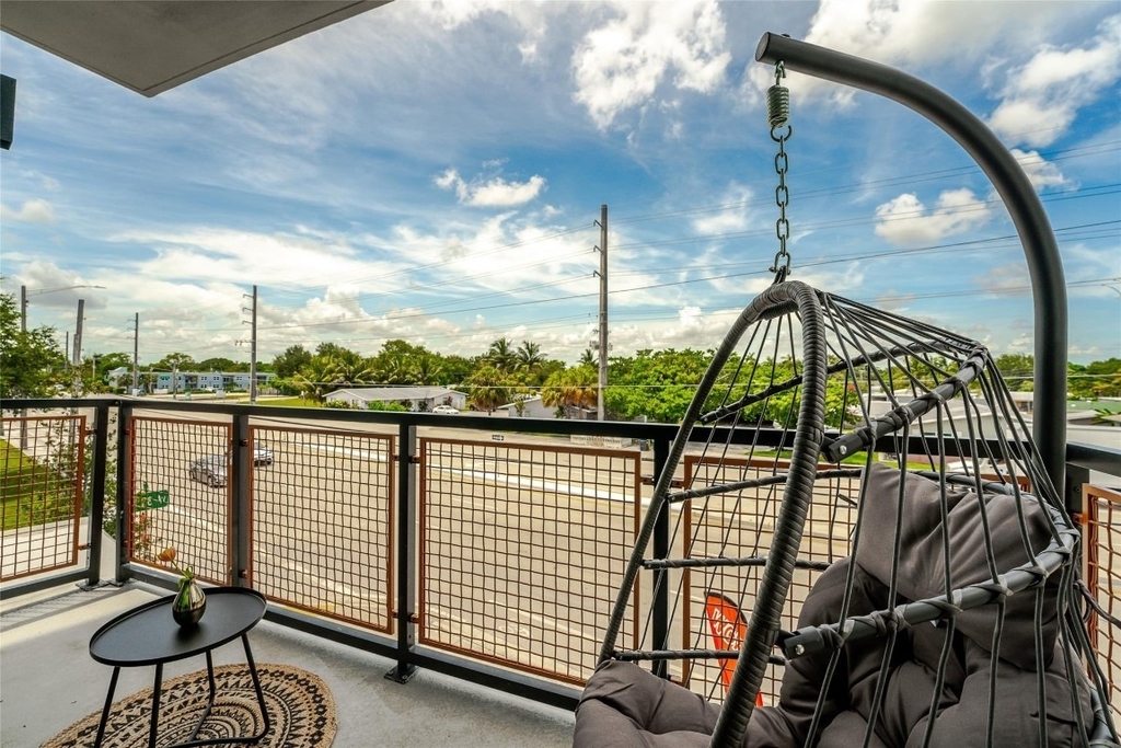 2750 Griffin Road - Photo 2