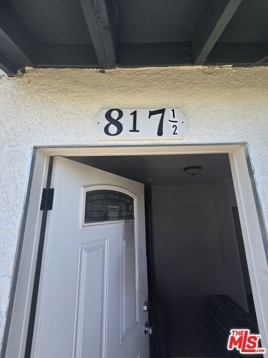 817 1/2 W 101st Street - Photo 0