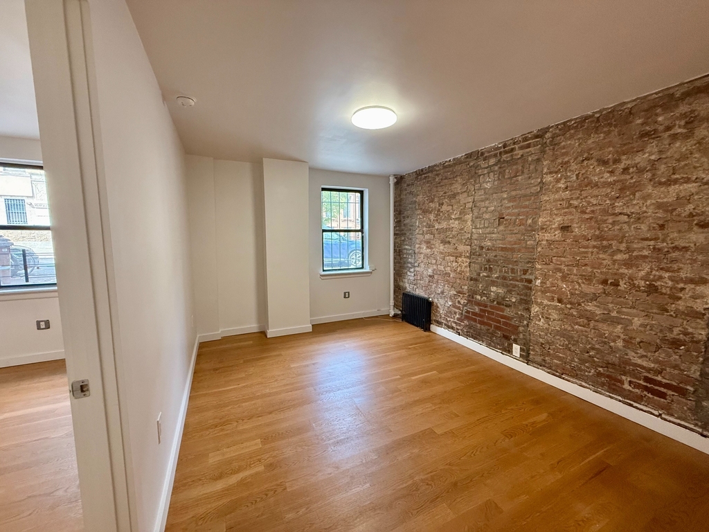 352 Greene Avenue - Photo 2