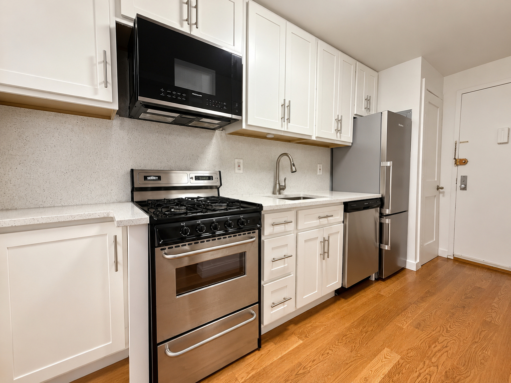 352 Greene Avenue - Photo 5