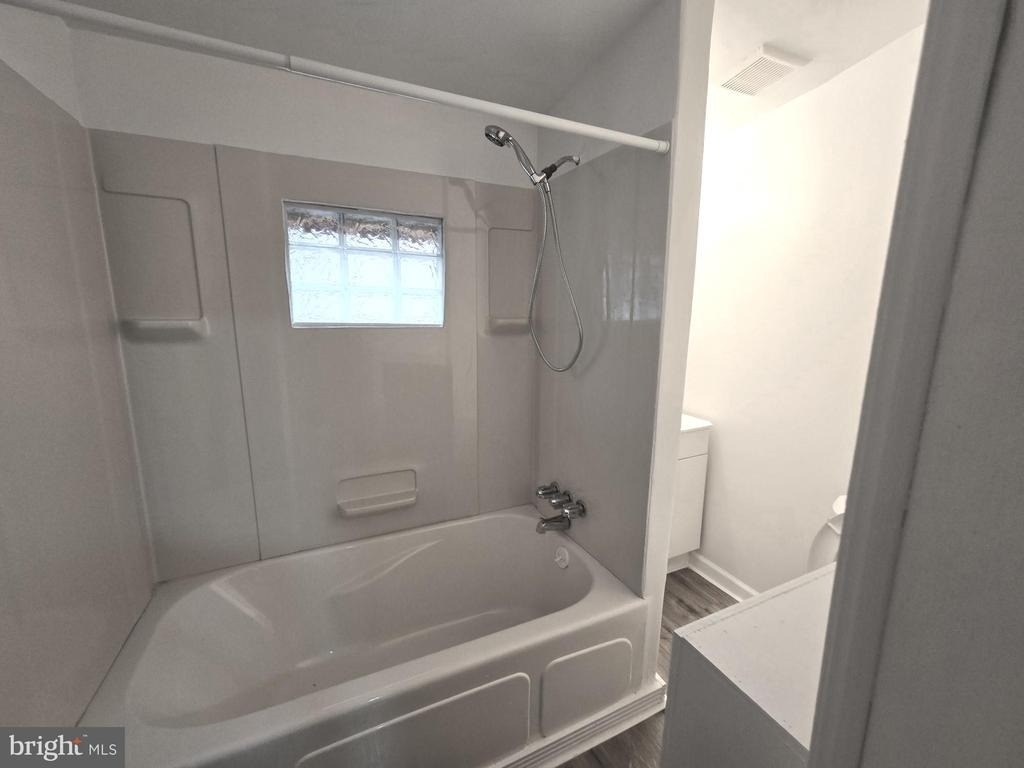 259 W Ruscomb Street - Photo 9