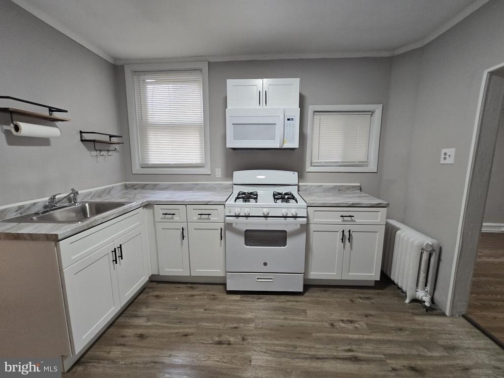 259 W Ruscomb Street - Photo 6