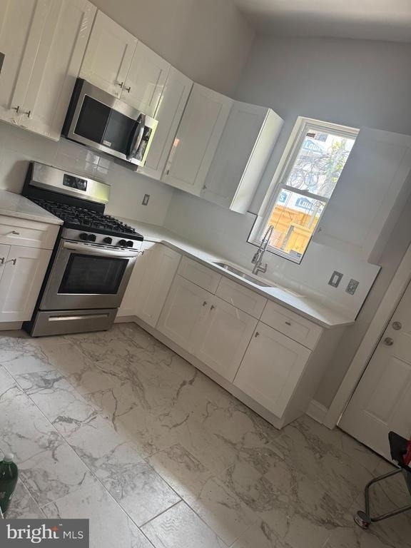 2518 N 33rd Street - Photo 2