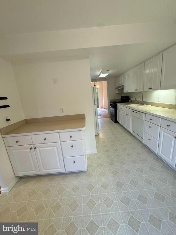 5944 Westchester Park Drive - Photo 3