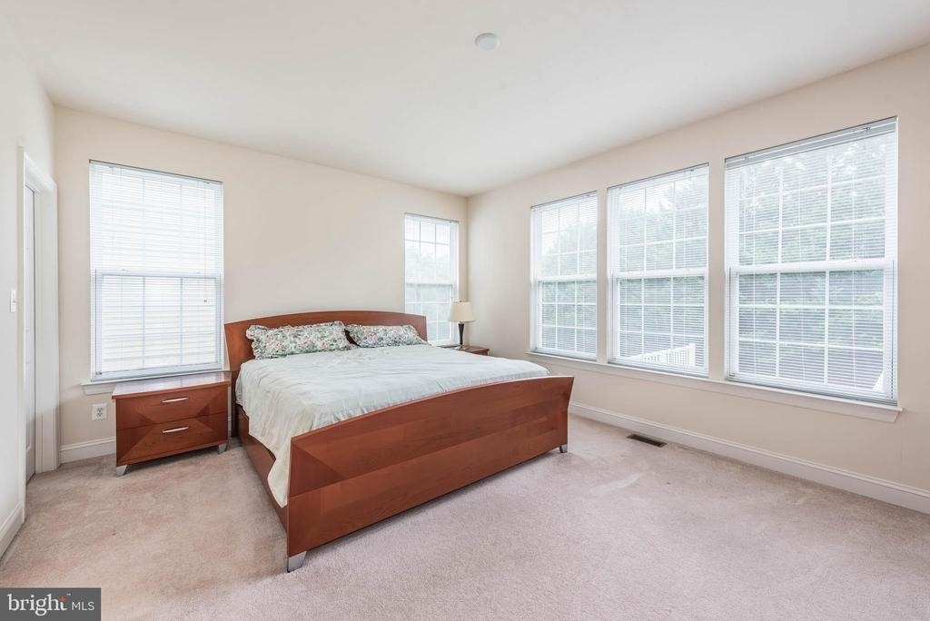 200 Smarty Jones Terrace - Photo 18