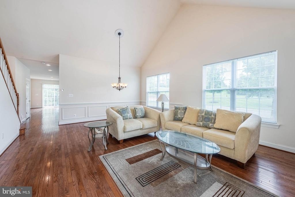 200 Smarty Jones Terrace - Photo 3