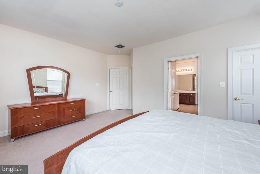 200 Smarty Jones Terrace - Photo 20