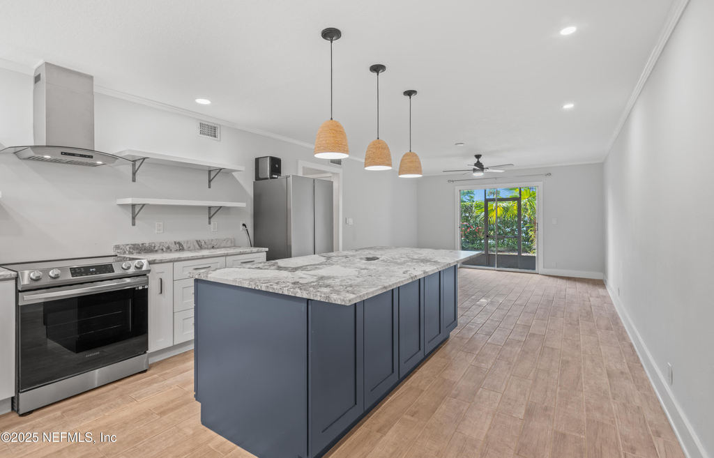 22 Comares Avenue - Photo 2
