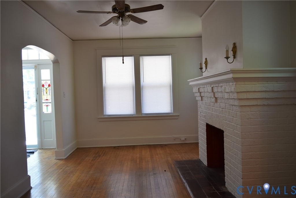 301 W 30th Street - Photo 3