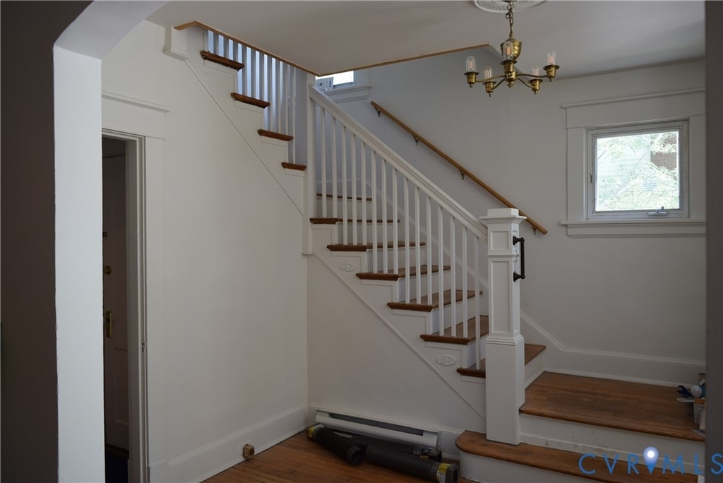 301 W 30th Street - Photo 4