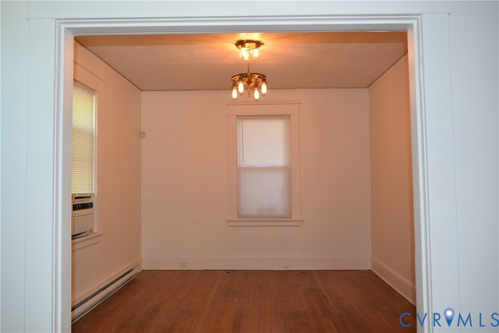 301 W 30th Street - Photo 2