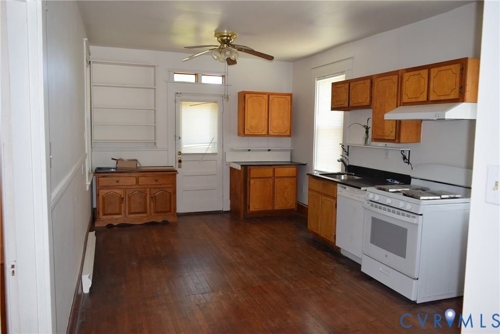 301 W 30th Street - Photo 5
