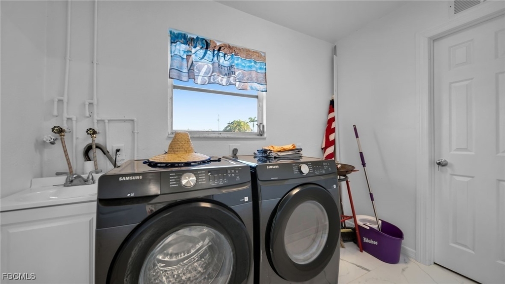 2758 Bruce Street - Photo 30