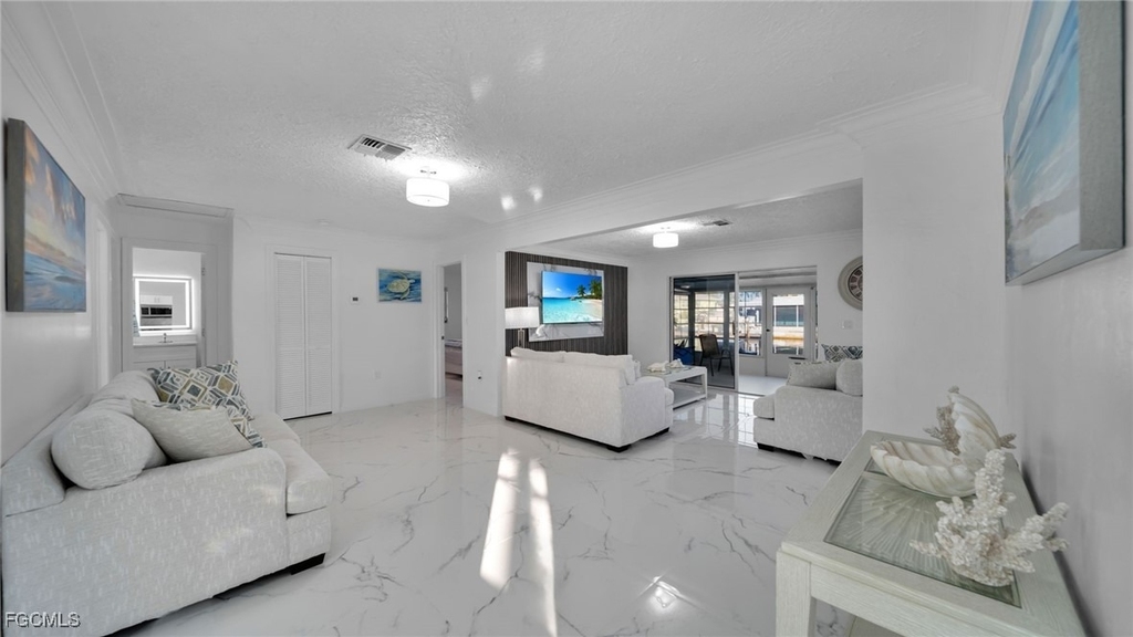 2758 Bruce Street - Photo 8
