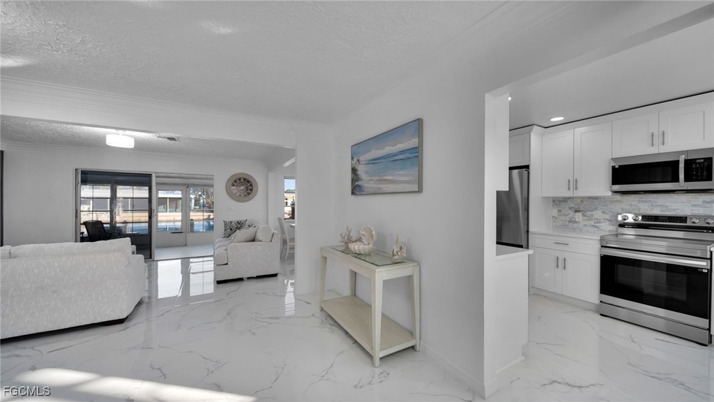2758 Bruce Street - Photo 13