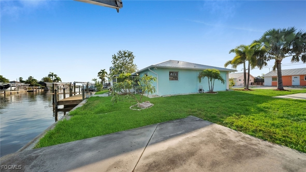 2758 Bruce Street - Photo 33