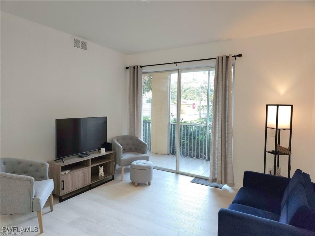 9025 Colby Drive - Photo 9
