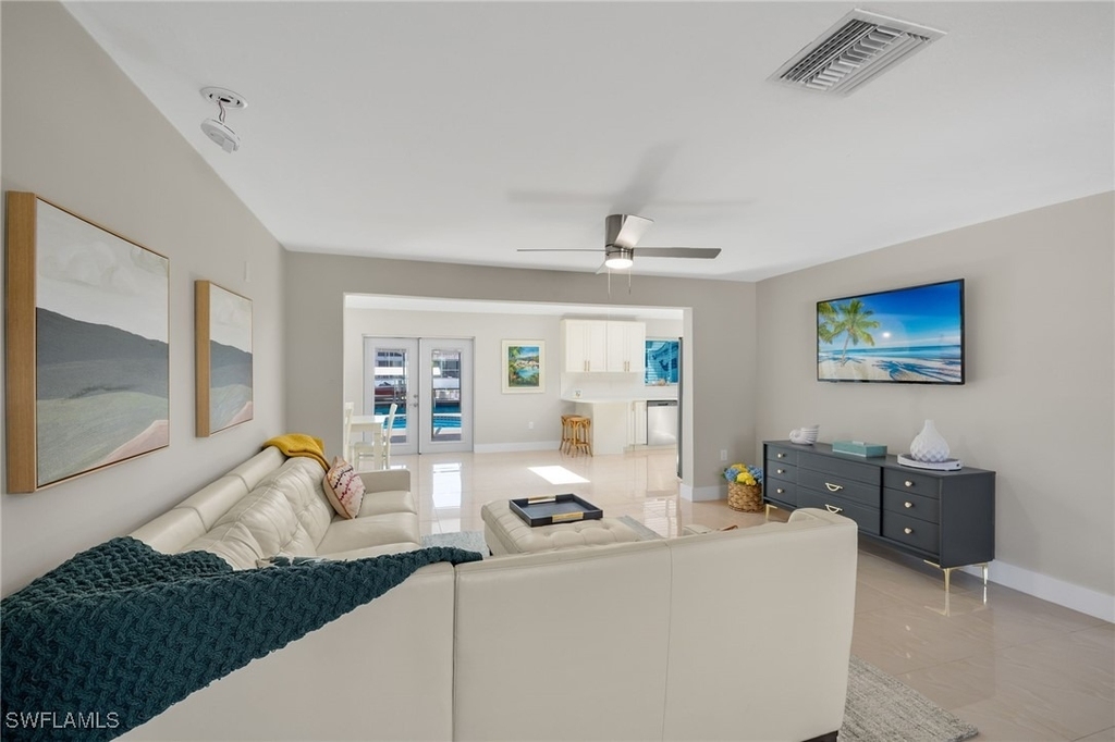 482 Tradewinds Avenue - Photo 4