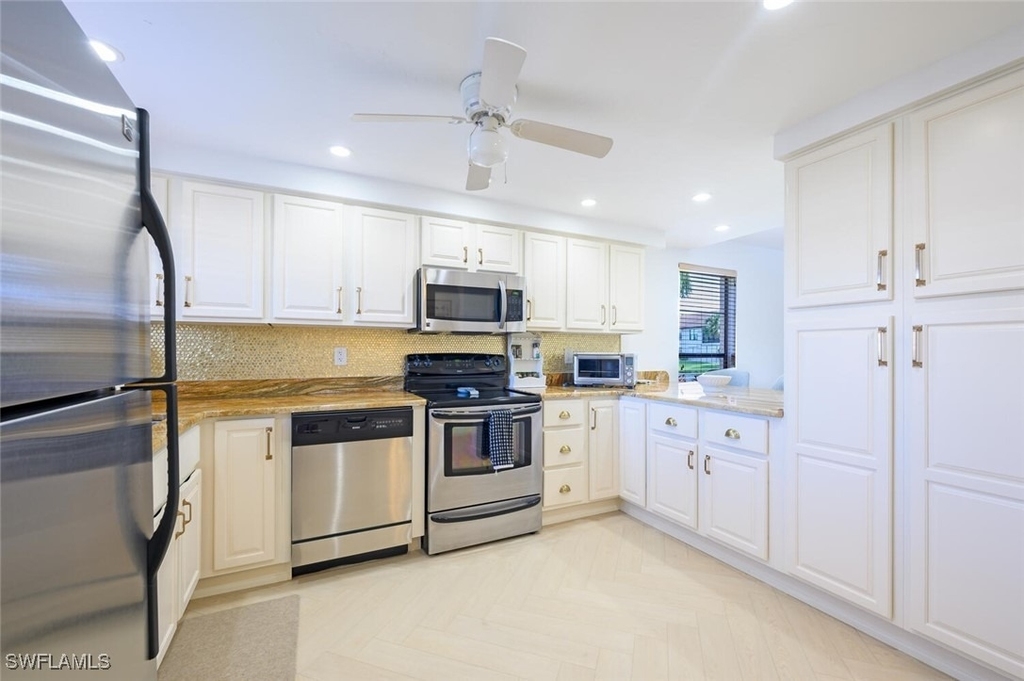 332 Charlemagne Boulevard - Photo 8