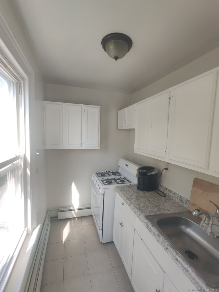 322 Catherine Street - Photo 11