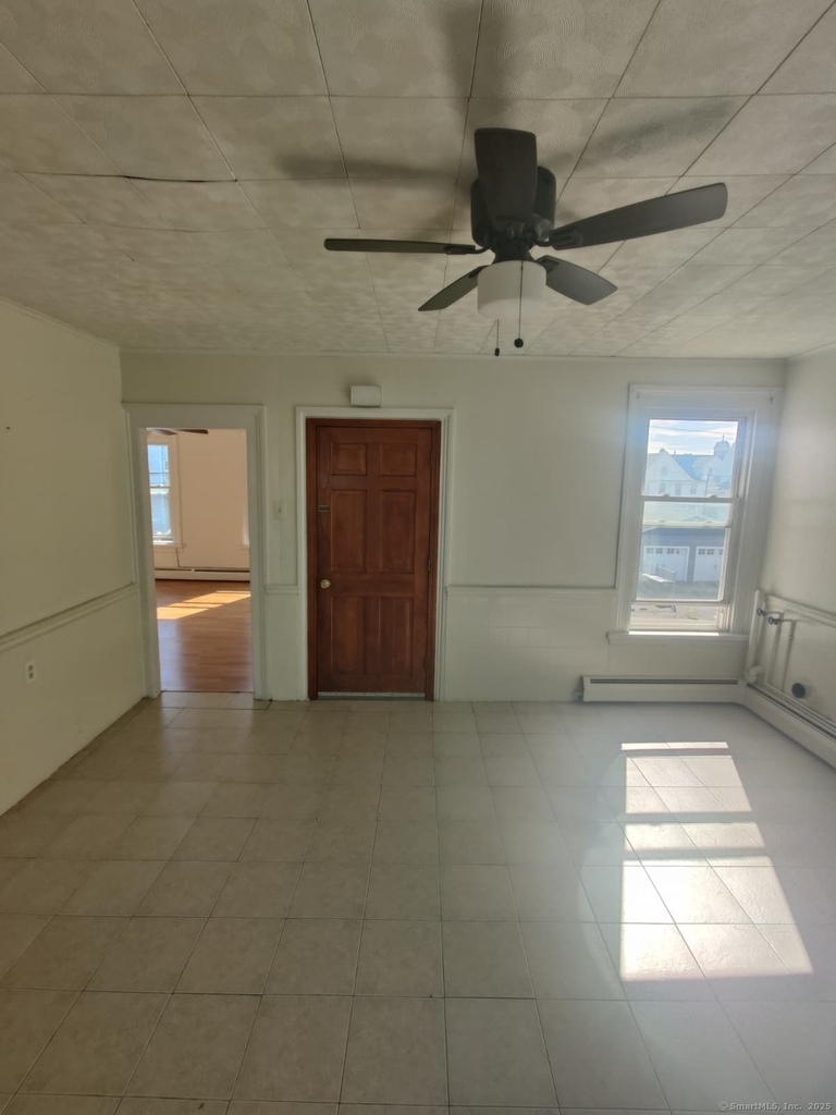 322 Catherine Street - Photo 6