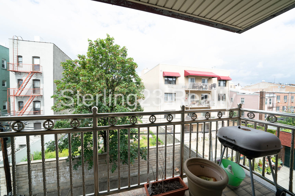 31-32 31st Street - Photo 0