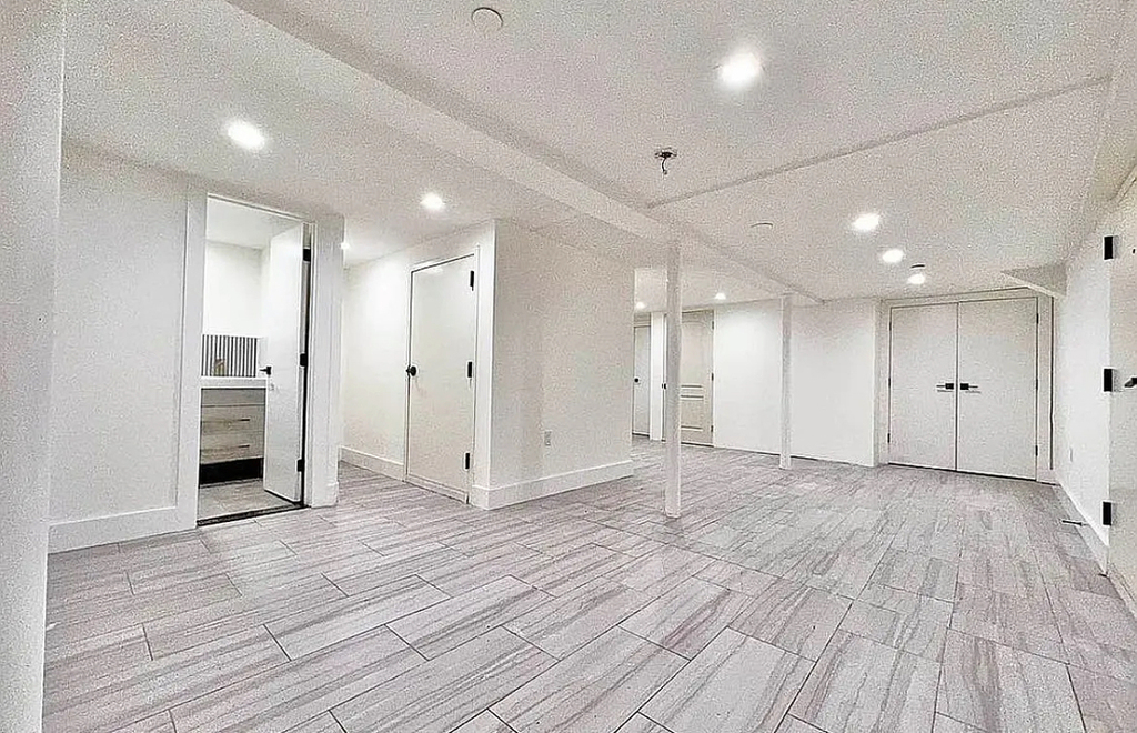 61 Malcolm X Boulevard - Photo 8