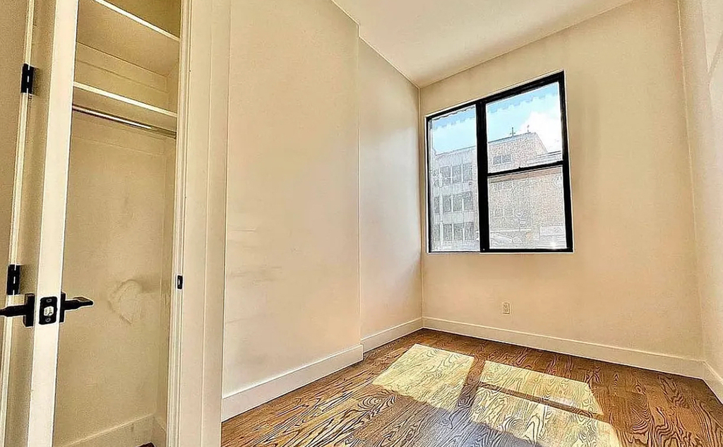 61 Malcolm X Boulevard - Photo 4