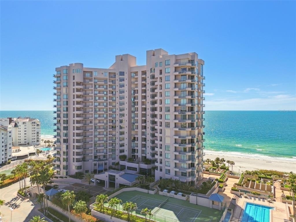 1560 Gulf Boulevard - Photo 2