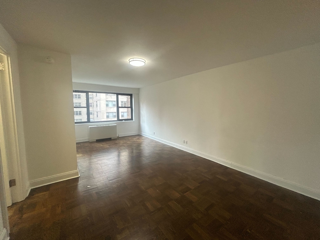 East 56th Street - Photo 0