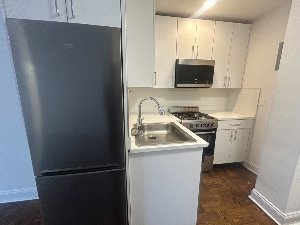 East 56th Street - Photo 2