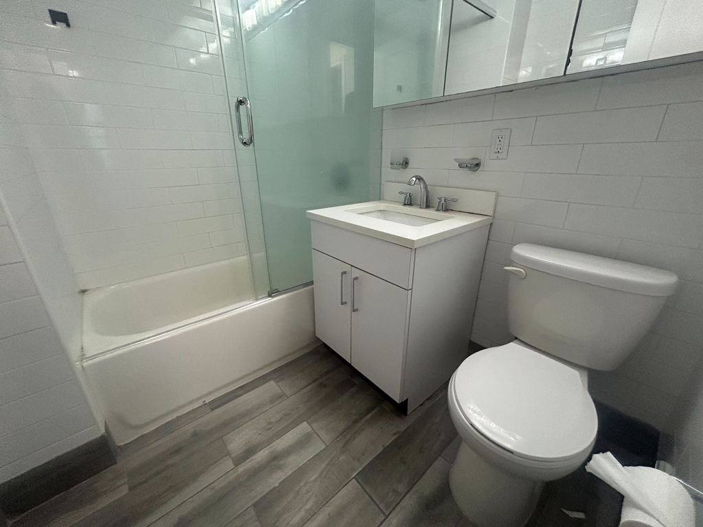 East 56th Street - Photo 3